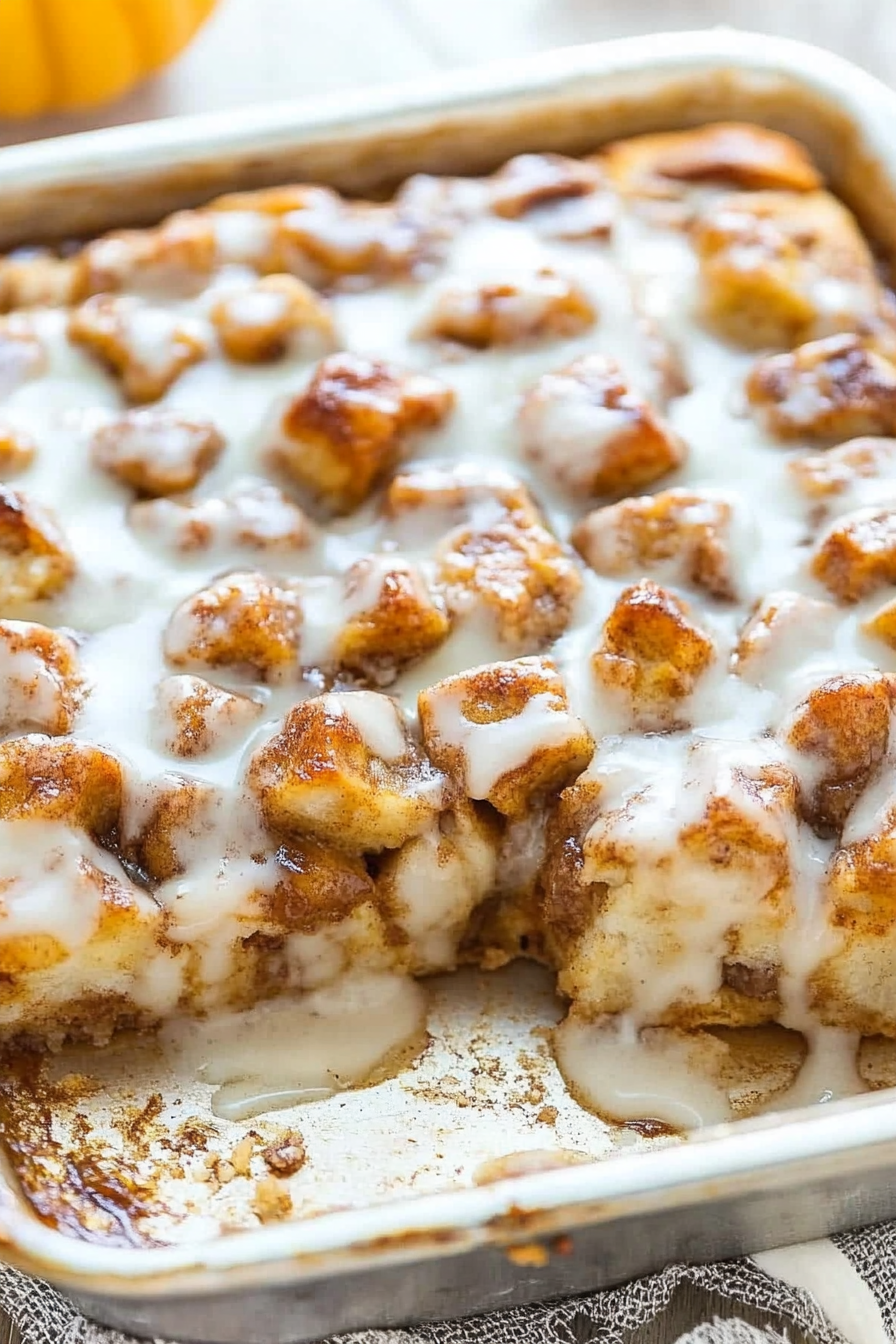 pumpkin cinnamon roll bake